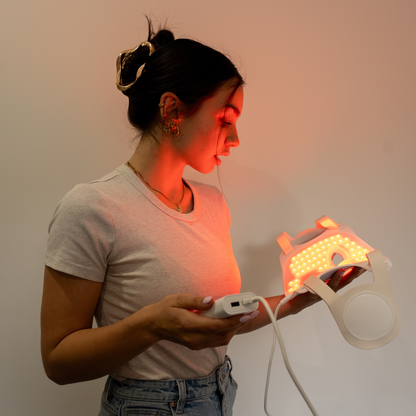 Red Light Therapy Face Mask with Décolletage Set