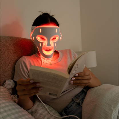Red Light Therapy Face Mask with Décolletage Set